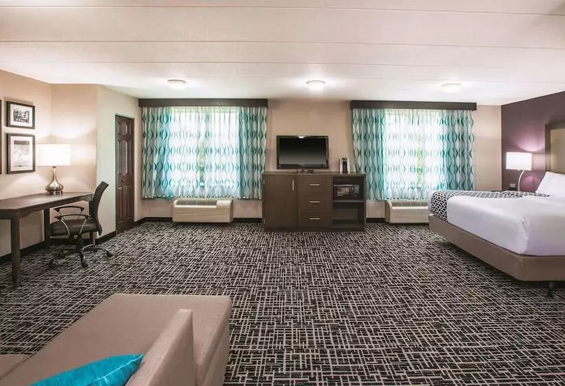 فندق La Quinta By Wyndham Sturbridge