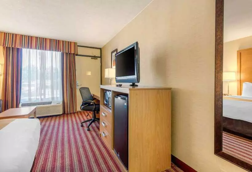 ホテル Quality Inn Exit 4