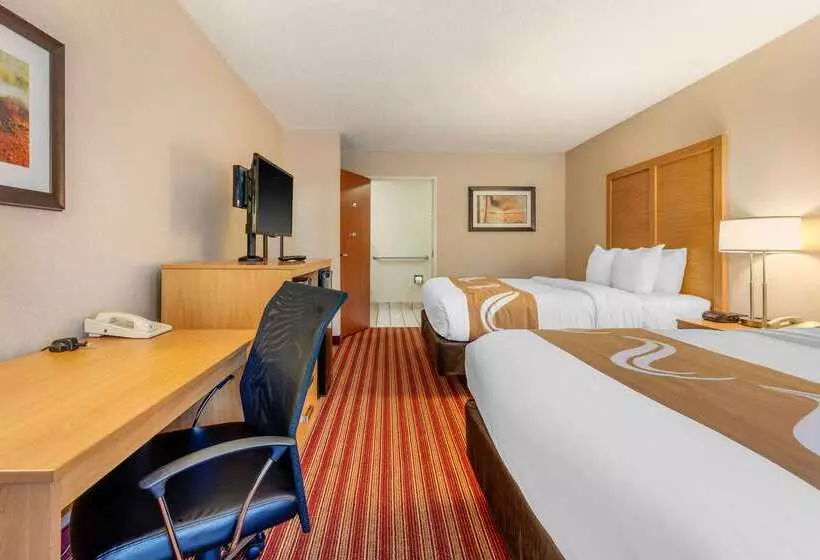 ホテル Quality Inn Exit 4