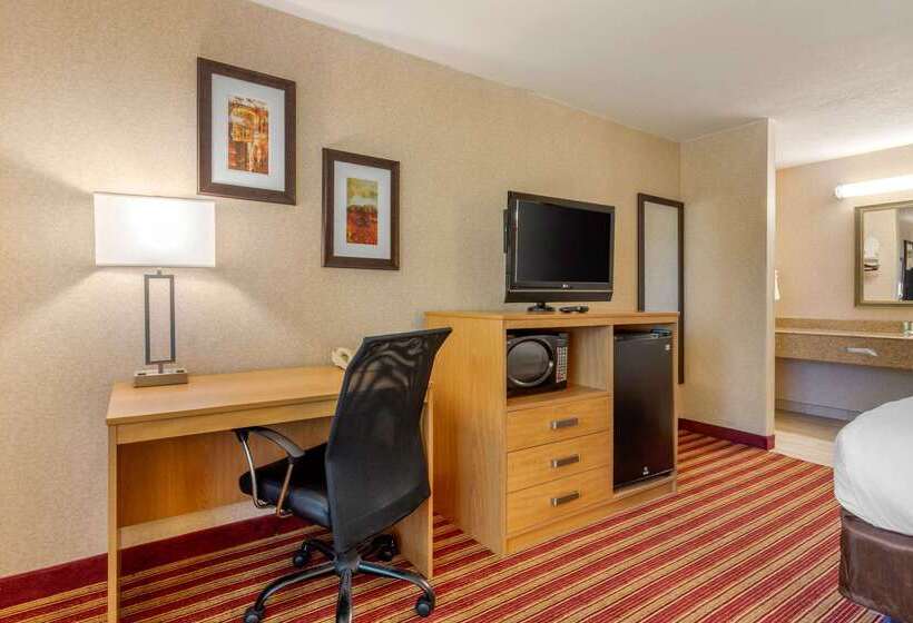 فندق Quality Inn Exit 4