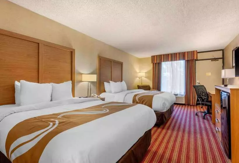 ホテル Quality Inn Exit 4