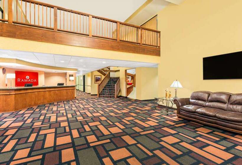 فندق Ramada By Wyndham Kent Seattle Area