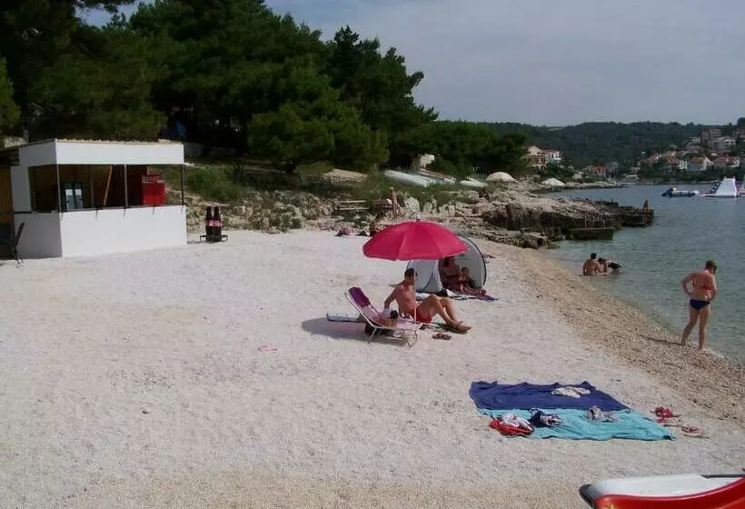 Apartment House Juretic   50 M From The Beach