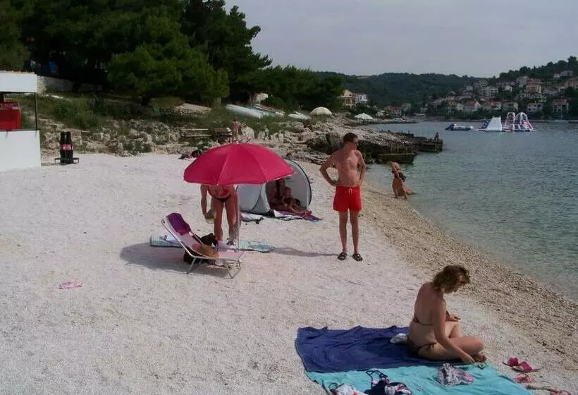 Apartment House Juretic   50 M From The Beach