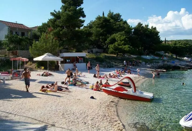Apartment House Juretic   50 M From The Beach