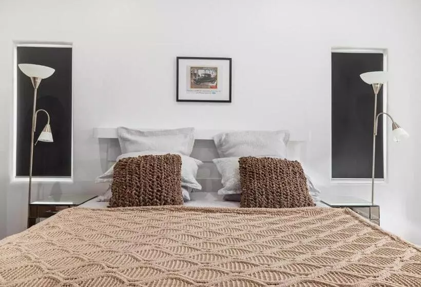 Deco Beach Luxury Apartments