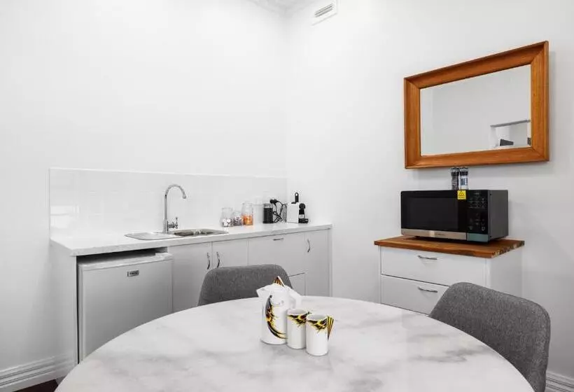 Deco Beach Luxury Apartments