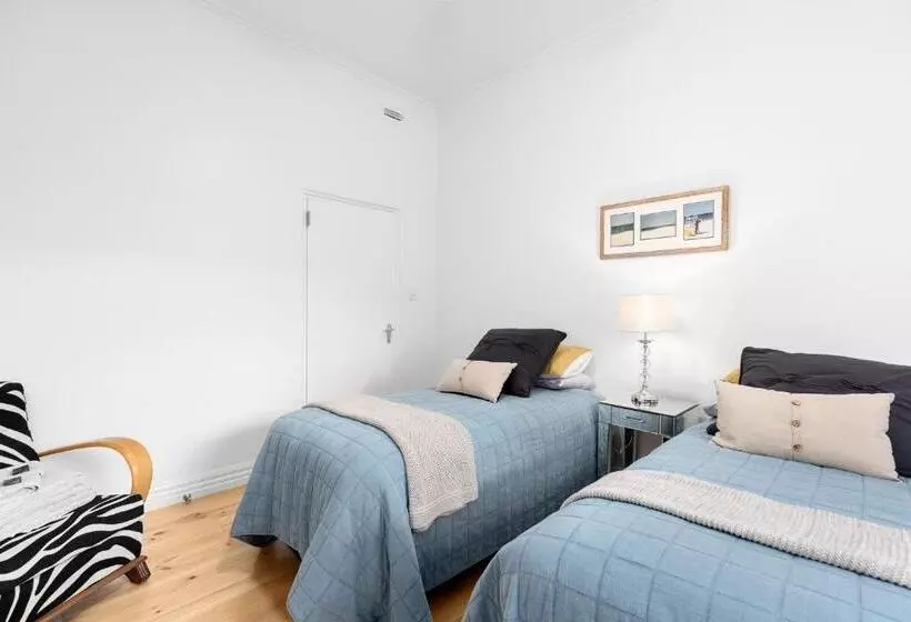 Deco Beach Luxury Apartments