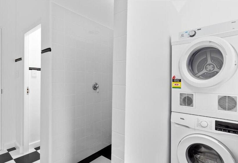 Deco Beach Luxury Apartments