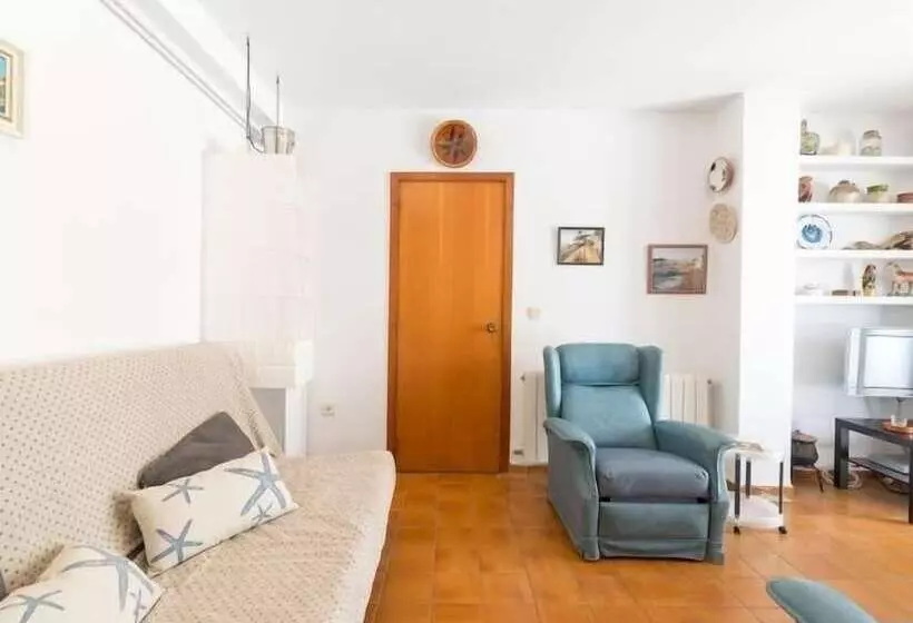 Family Flat With Parking Near Beach