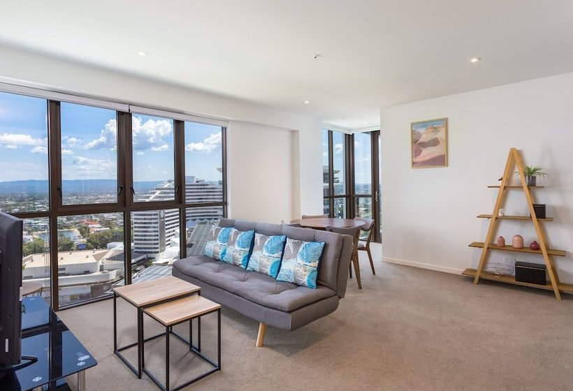 High End Stylish Apartment By Hostrelax