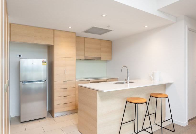 High End Stylish Apartment By Hostrelax