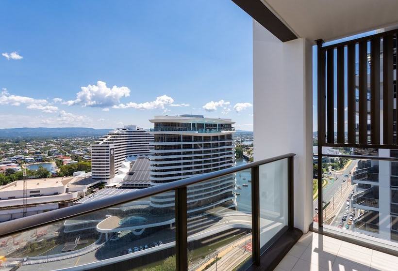 High End Stylish Apartment By Hostrelax