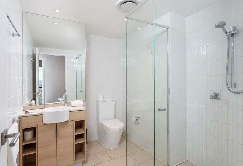 High End Stylish Apartment By Hostrelax