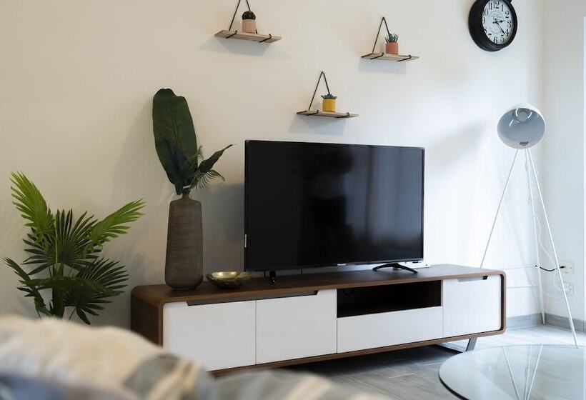 Lotus Stay Manly   Apartment 29b