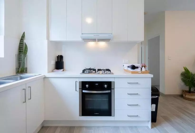 Lotus Stay Manly   Apartment 29b