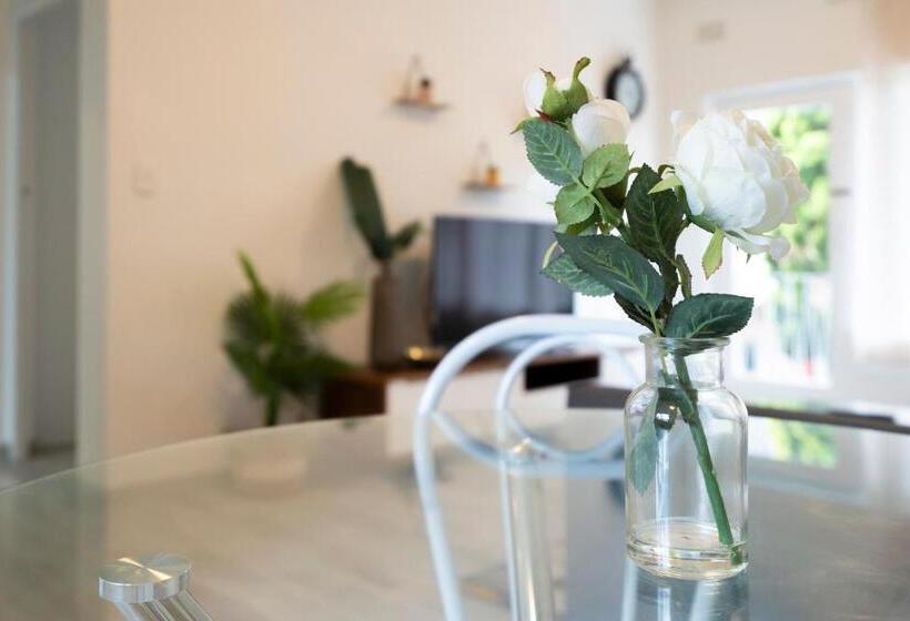 Lotus Stay Manly   Apartment 29b