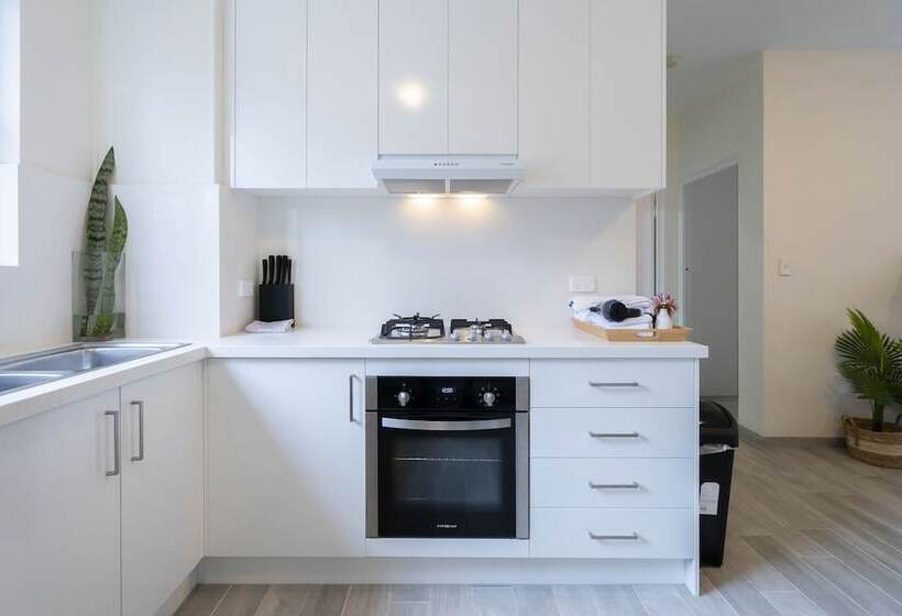 Lotus Stay Manly   Apartment 29b