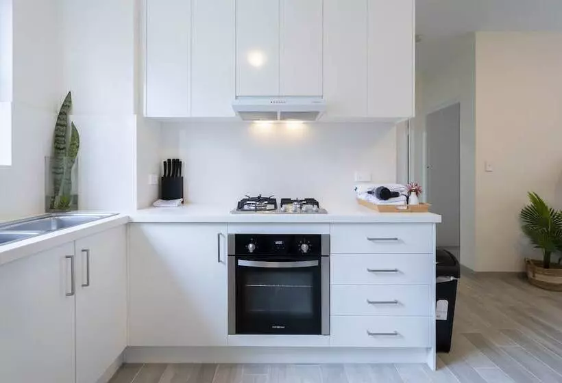 Lotus Stay Manly   Apartment 29b