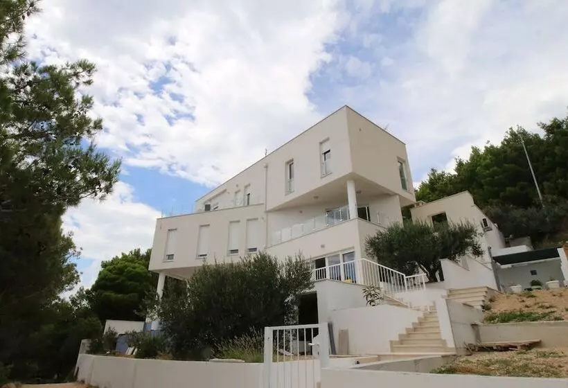 Luxury Apartment Ina