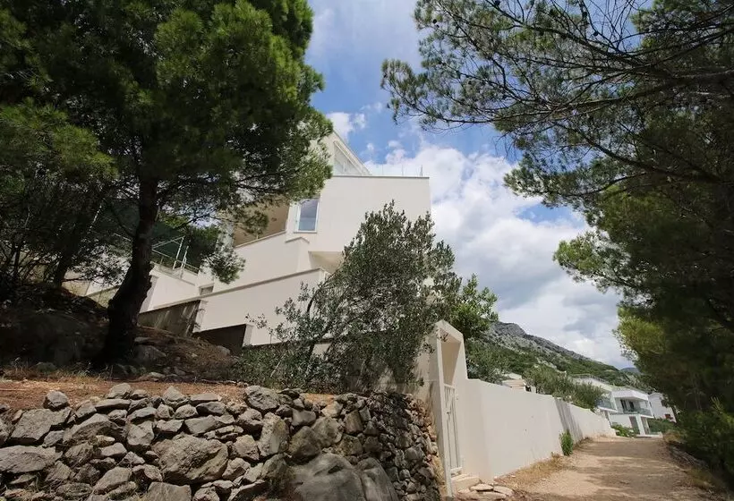 Luxury Apartment Ina