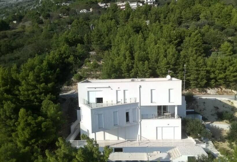 Luxury Apartment Ina