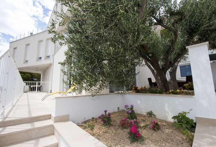 Luxury Apartment Ina