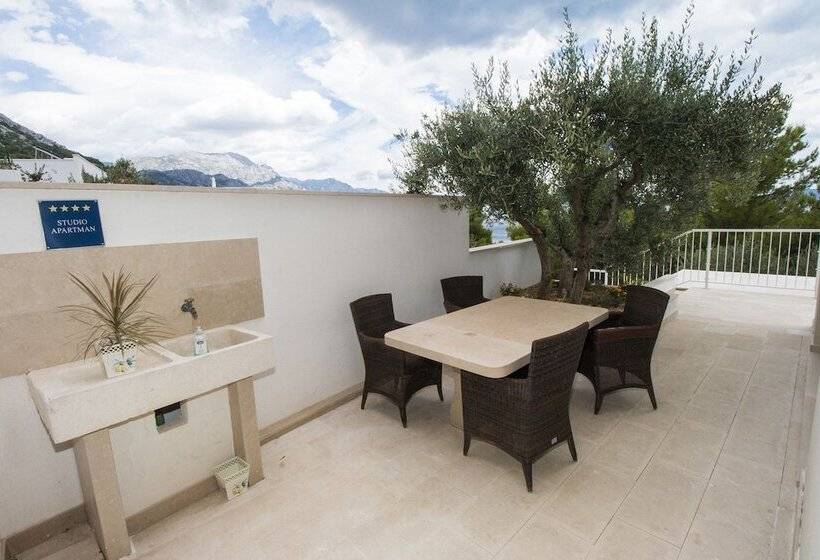 Luxury Apartment Ina