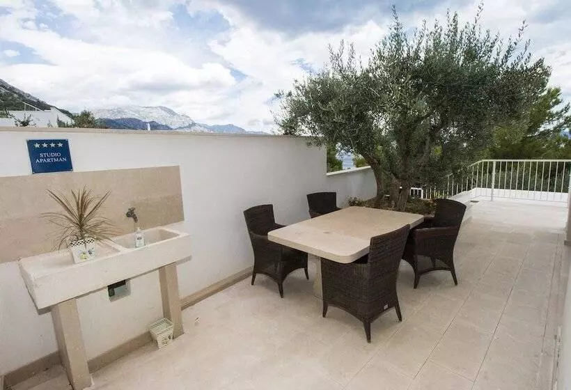 Luxury Apartment Ina