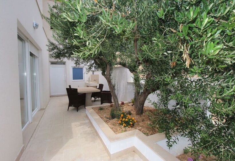 Luxury Apartment Ina