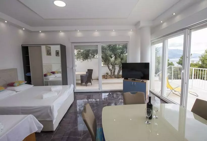 Luxury Apartment Ina