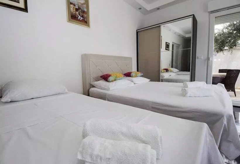 Luxury Apartment Ina