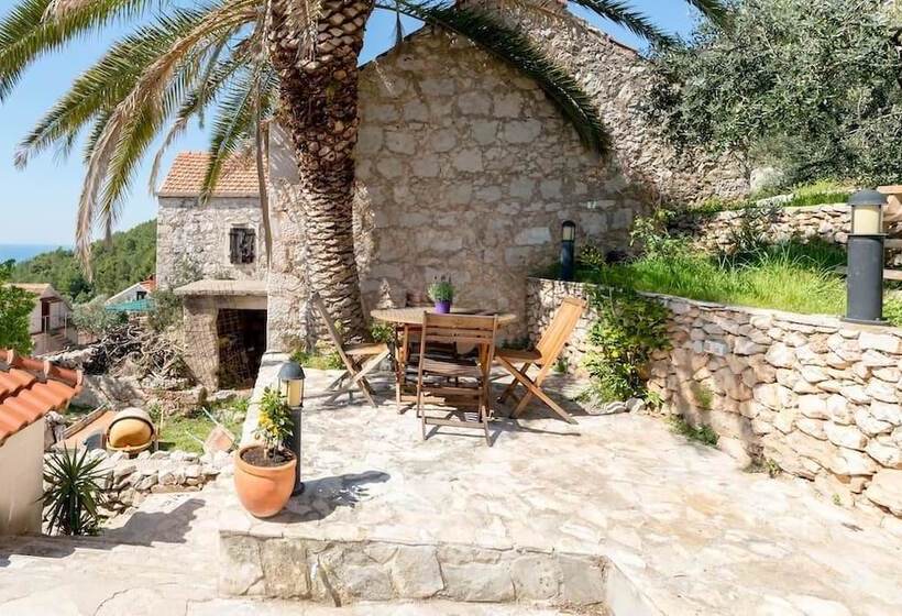 Luxury Apartment Ladovina