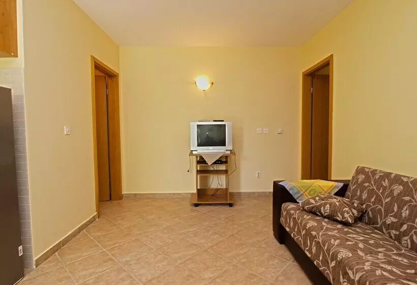 Apartment 1094