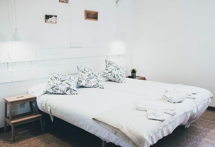 צימר Latas Surf Lodge