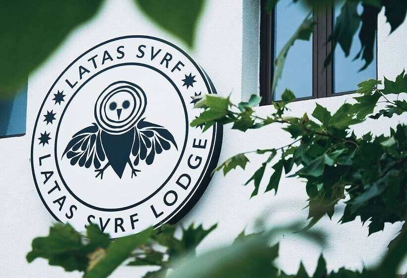 צימר Latas Surf Lodge