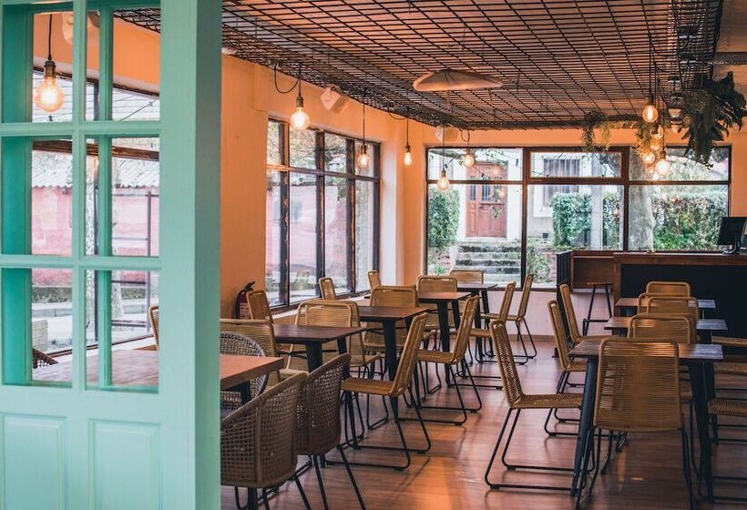 צימר Latas Surf Lodge