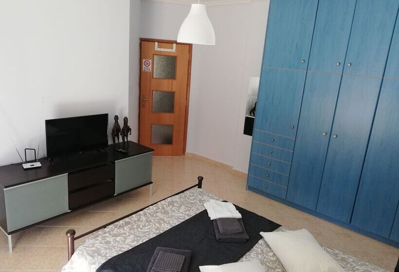 Salamina S Apartment