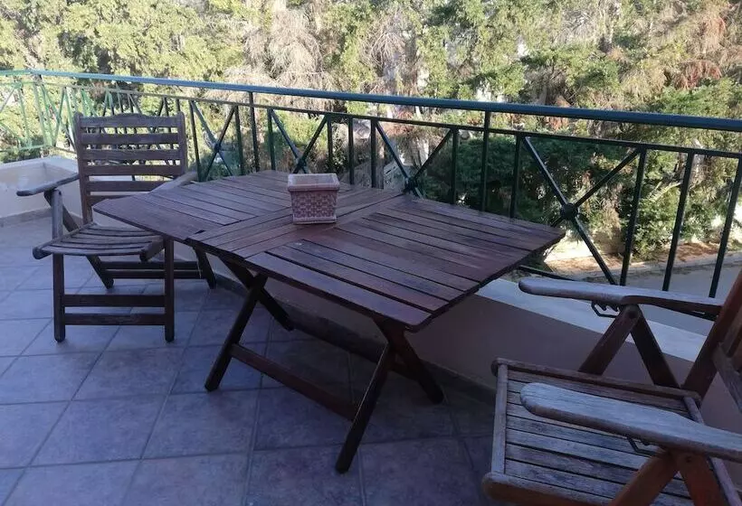 Salamina S Apartment