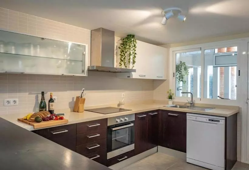 Villa Rosa Luxury Private Large Villa To Rent