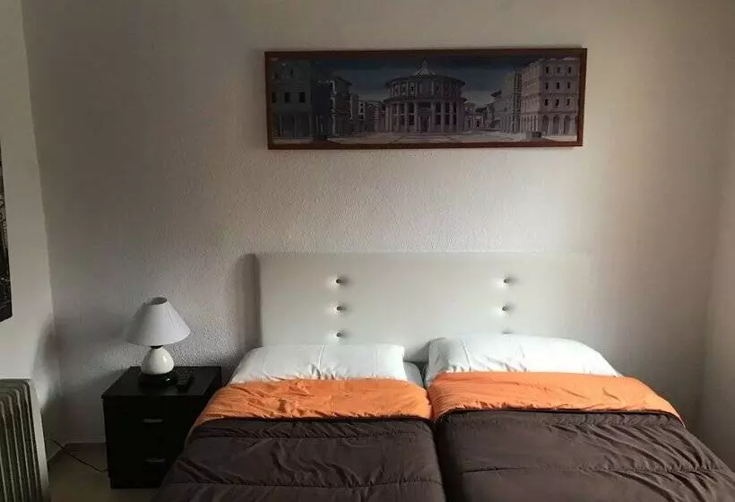 Reina Victoria Apartments & Suite