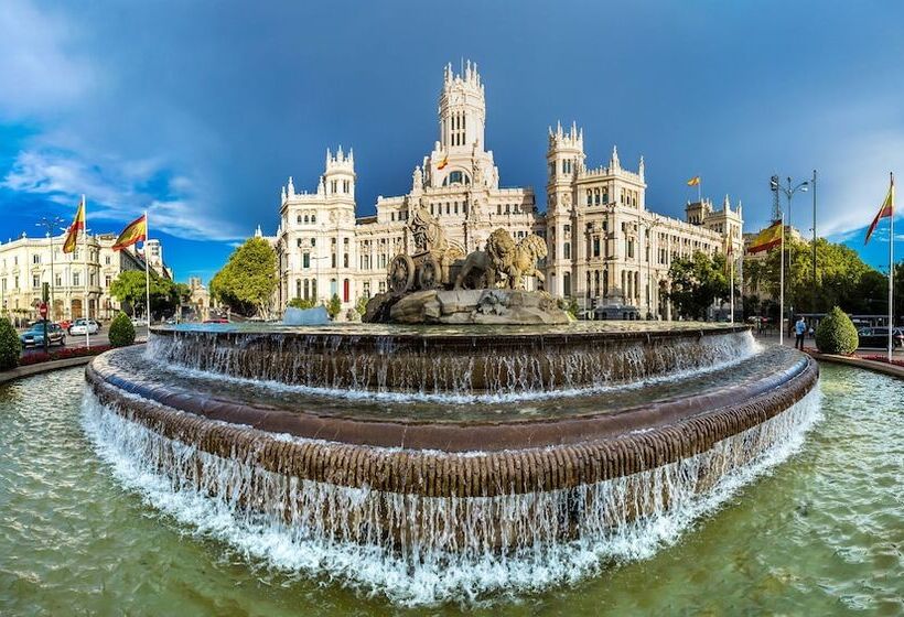 Reina Victoria Apartments & Suite