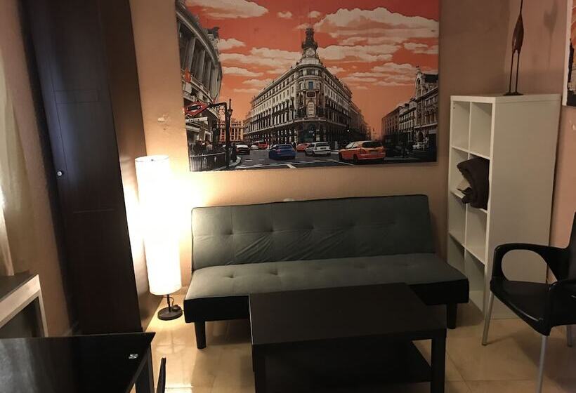 Reina Victoria Apartments & Suite