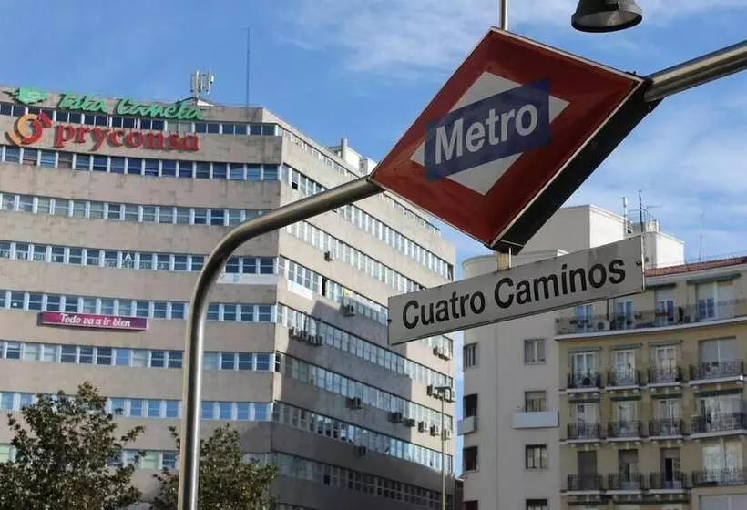 Reina Victoria Apartments & Suite