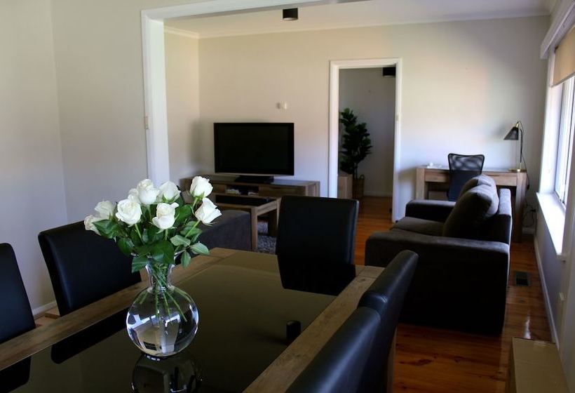 Murray River Hideaway