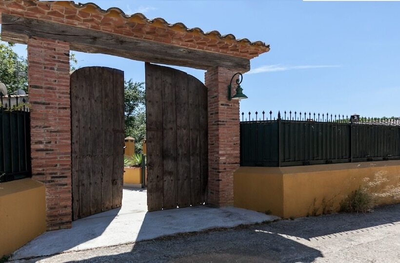 Vista Roses Mar   Villa Laura