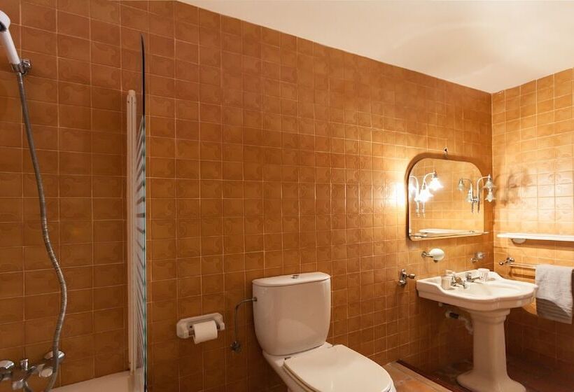 Vista Roses Mar   Villa Laura