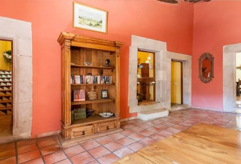 Vista Roses Mar   Villa Laura