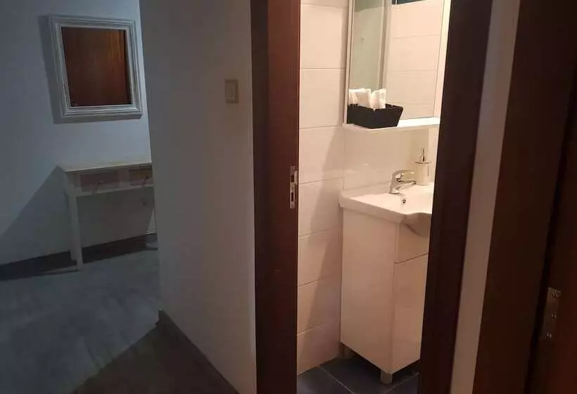 Bright Spacious Lisbon