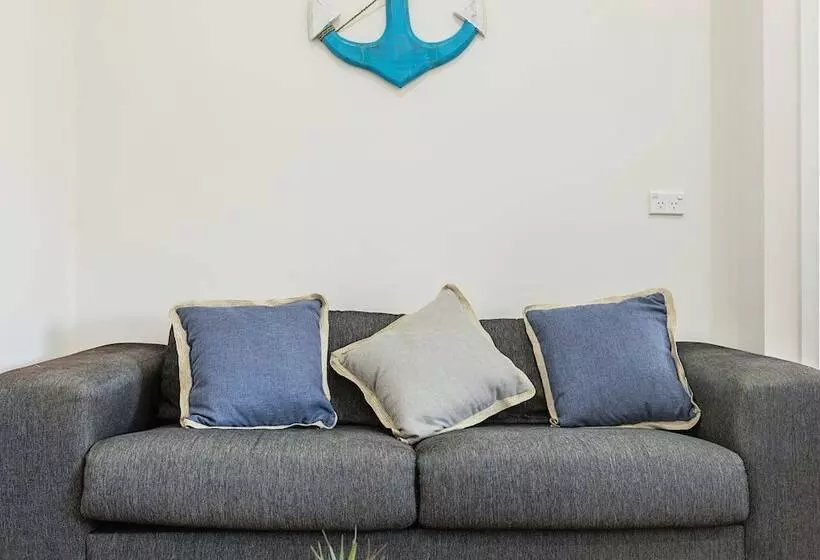 Ej Homes At The Entrance